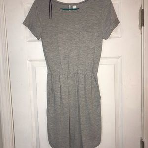 Gray T-Shirt dress, with pockets
